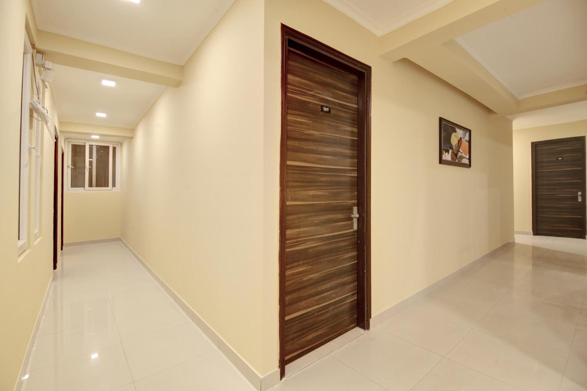 Limewood Stay - Executive Huda City Center Gurgaon Ngoại thất bức ảnh