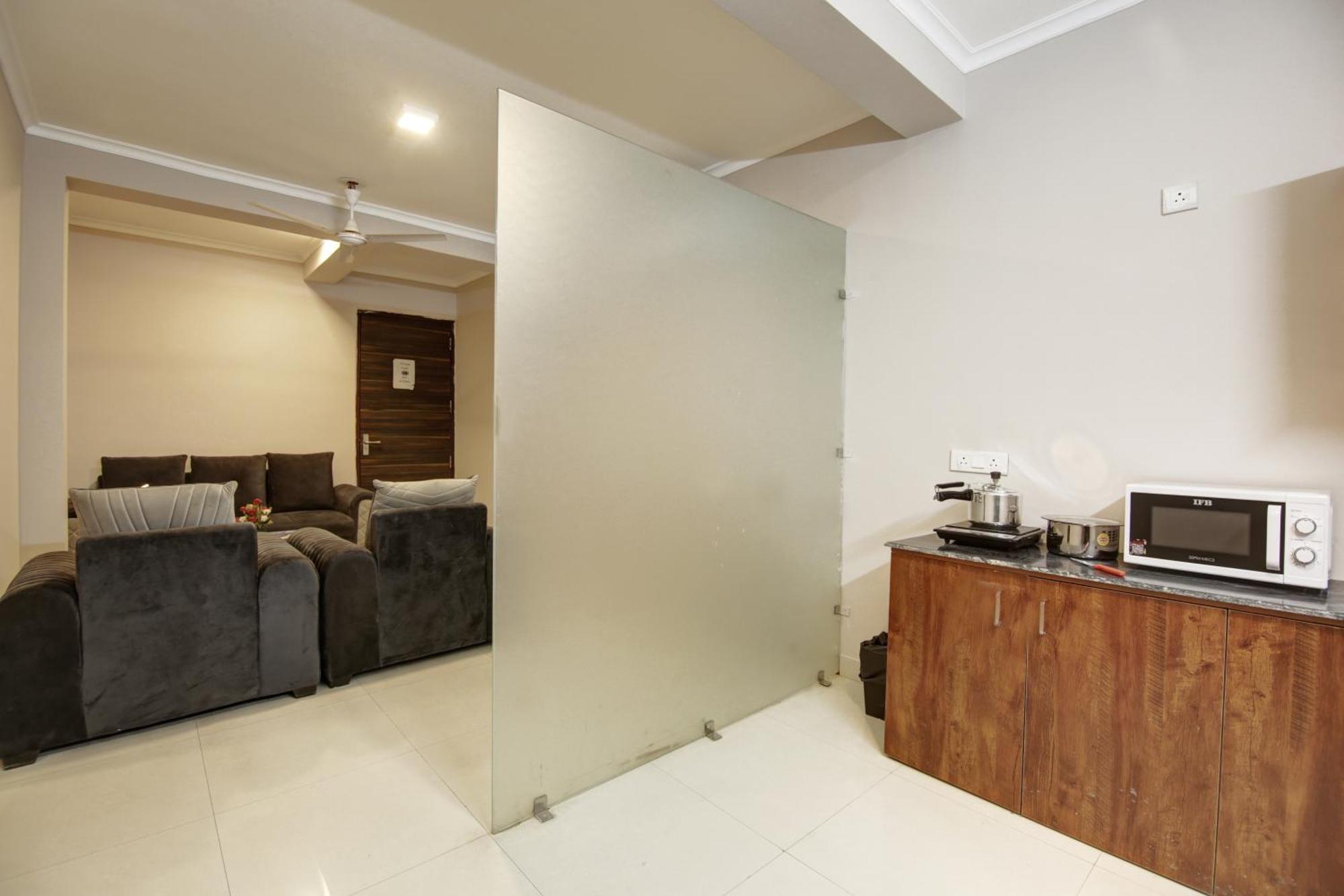 Limewood Stay - Executive Huda City Center Gurgaon Ngoại thất bức ảnh