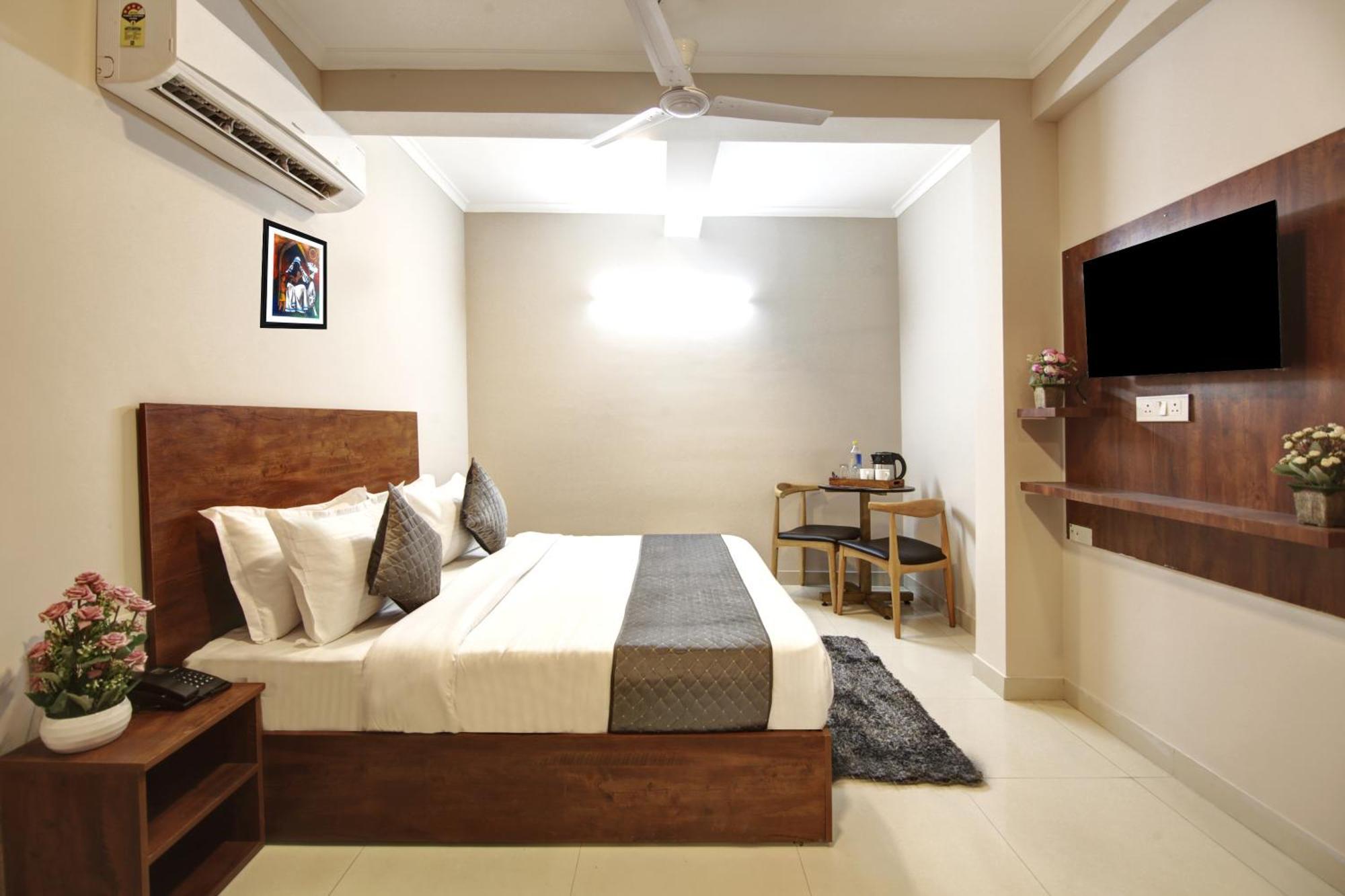 Limewood Stay - Executive Huda City Center Gurgaon Ngoại thất bức ảnh