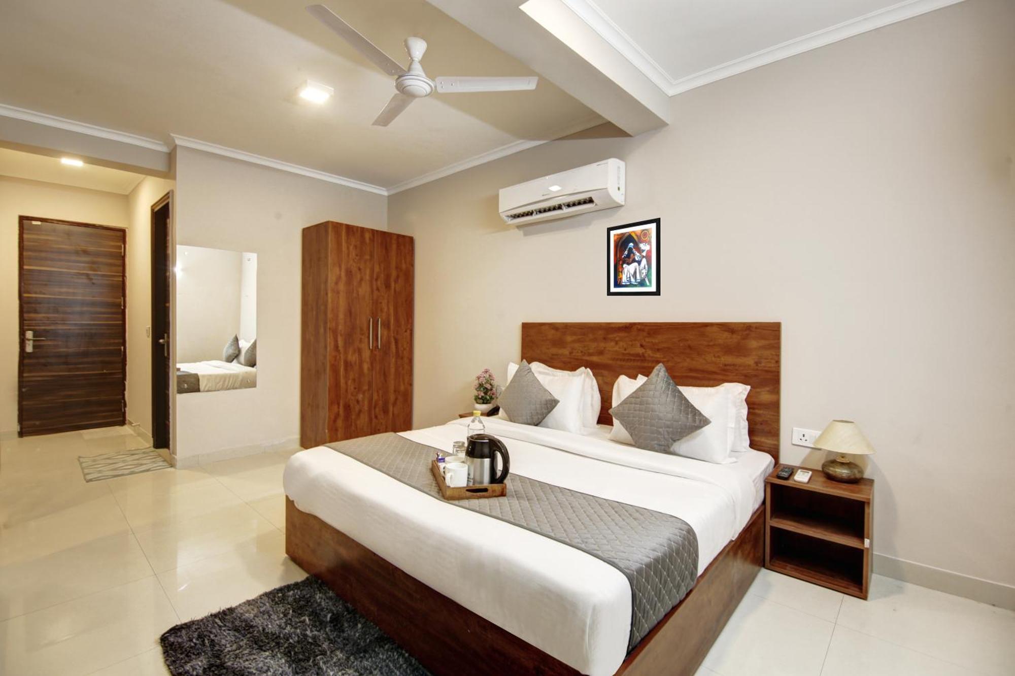 Limewood Stay - Executive Huda City Center Gurgaon Ngoại thất bức ảnh