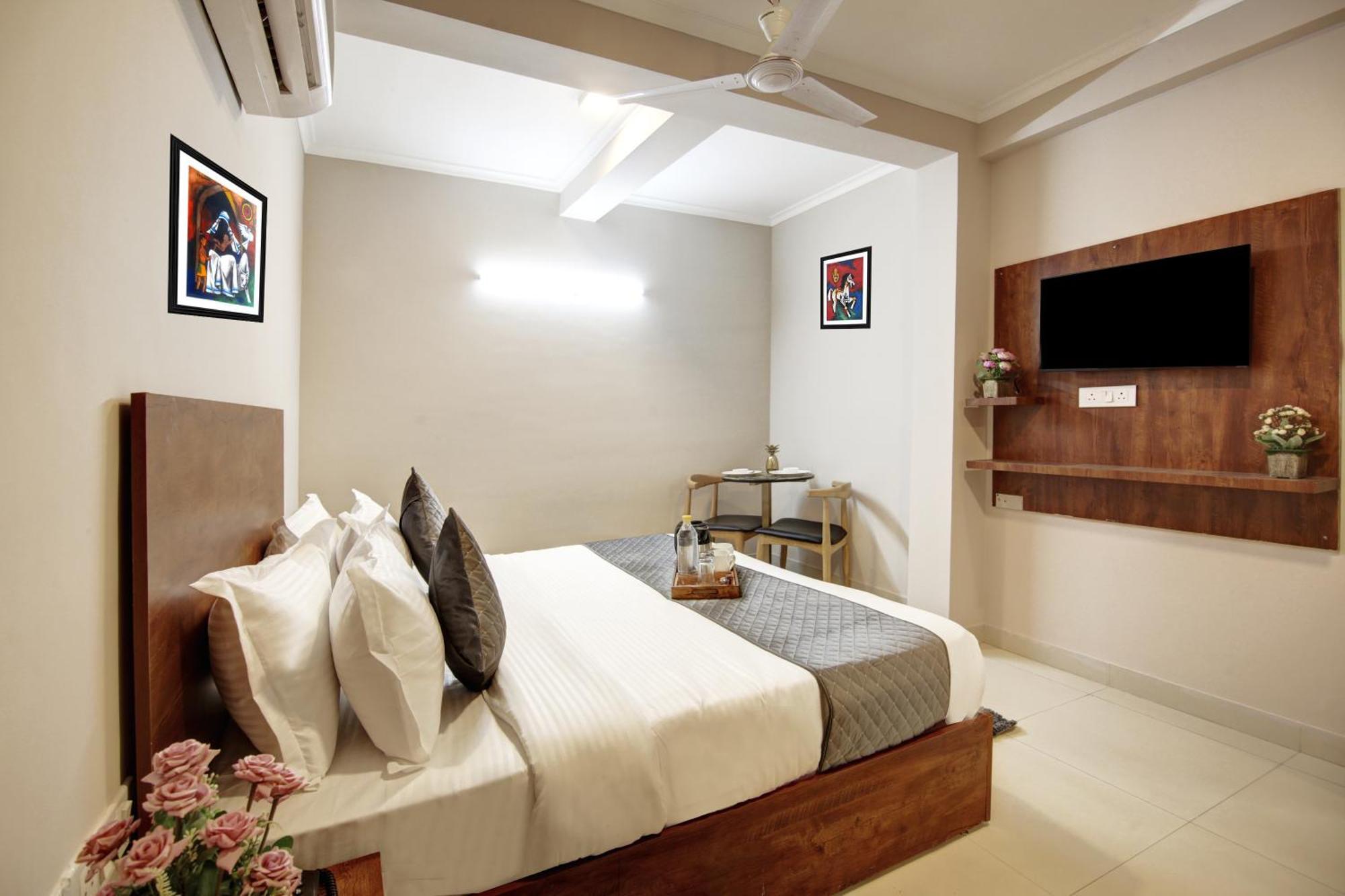 Limewood Stay - Executive Huda City Center Gurgaon Ngoại thất bức ảnh