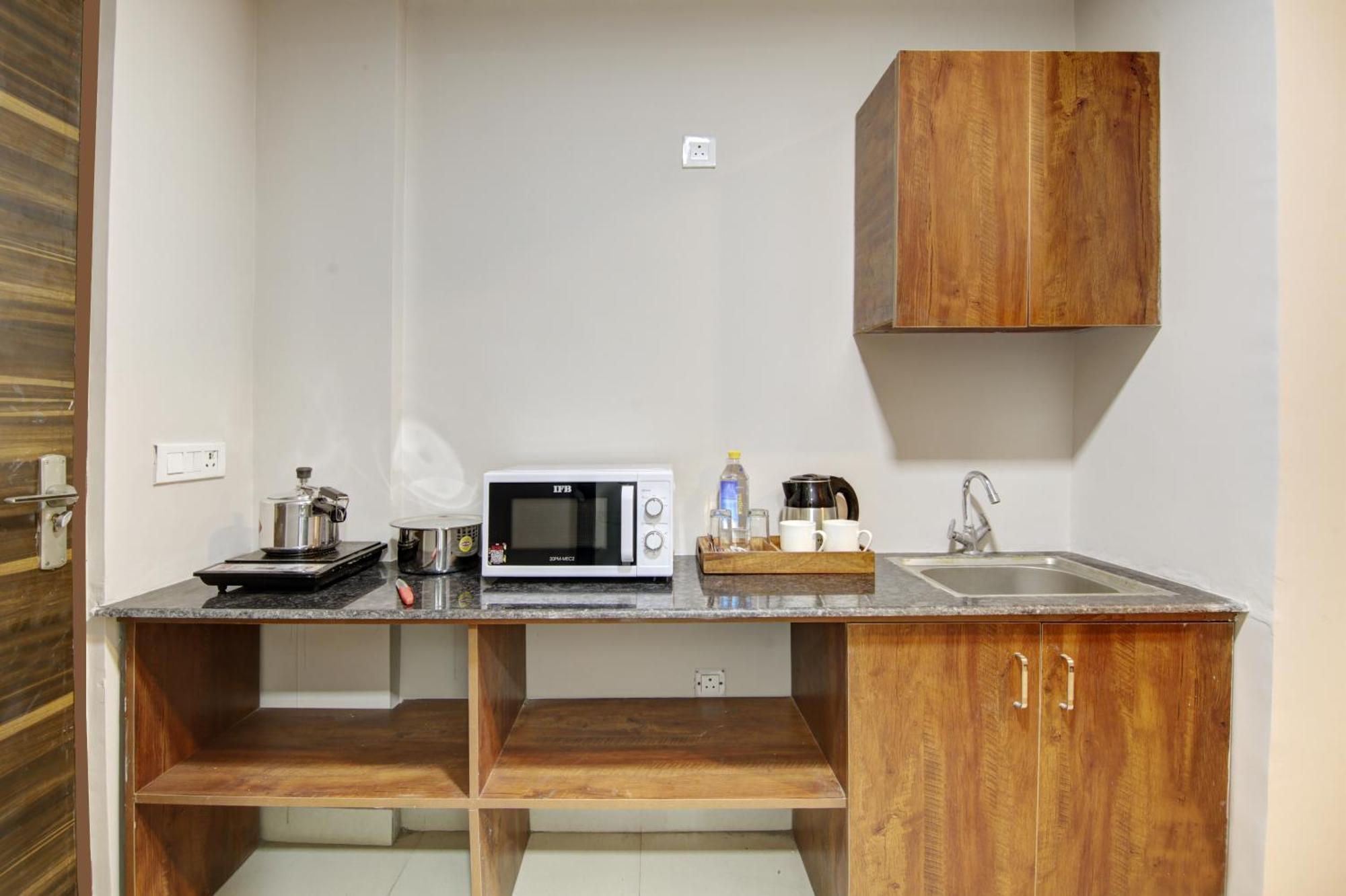 Limewood Stay - Executive Huda City Center Gurgaon Ngoại thất bức ảnh
