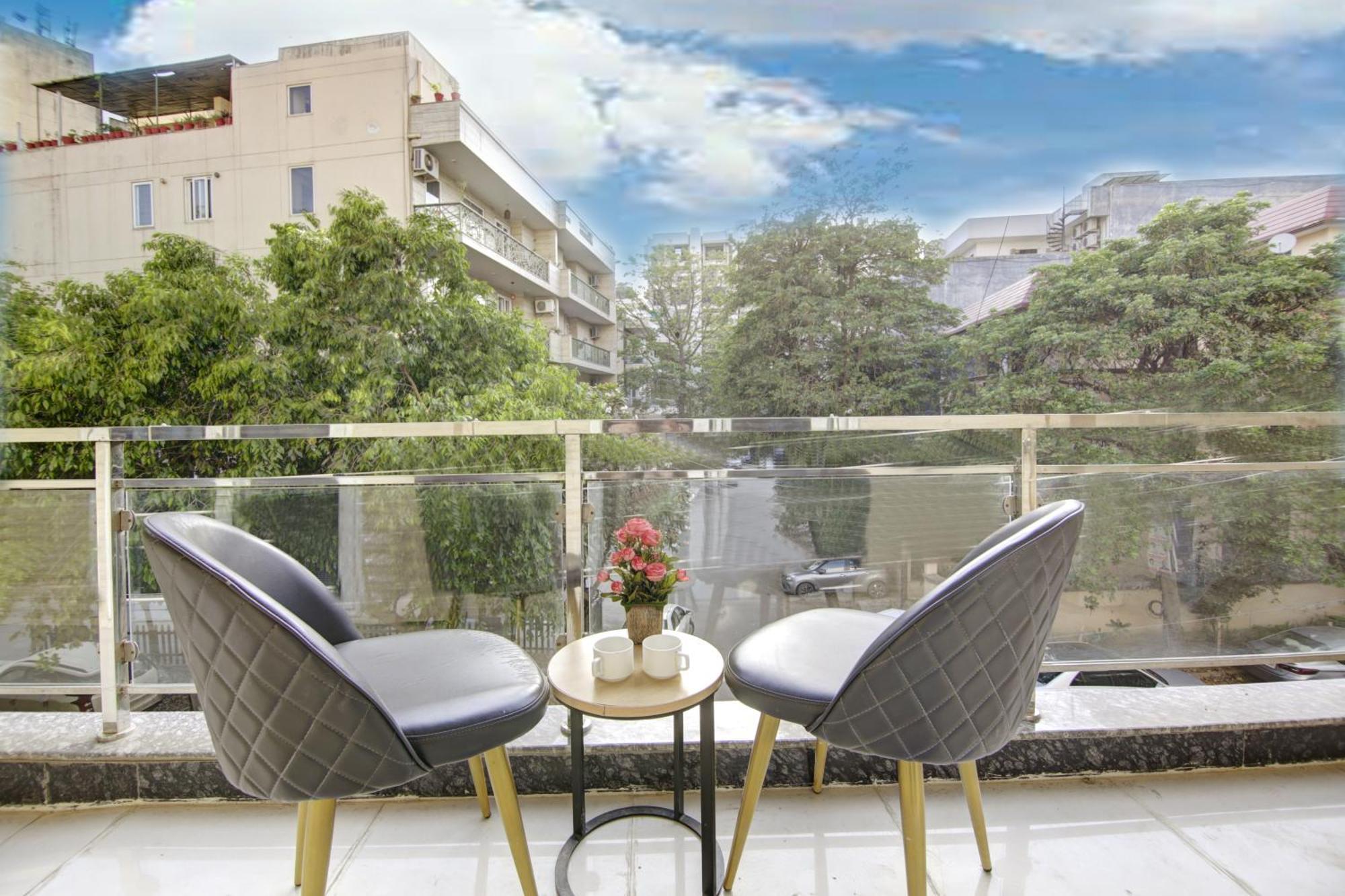 Limewood Stay - Executive Huda City Center Gurgaon Ngoại thất bức ảnh